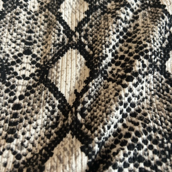 Snake skin long sleeve shirt - Picture 4 of 5